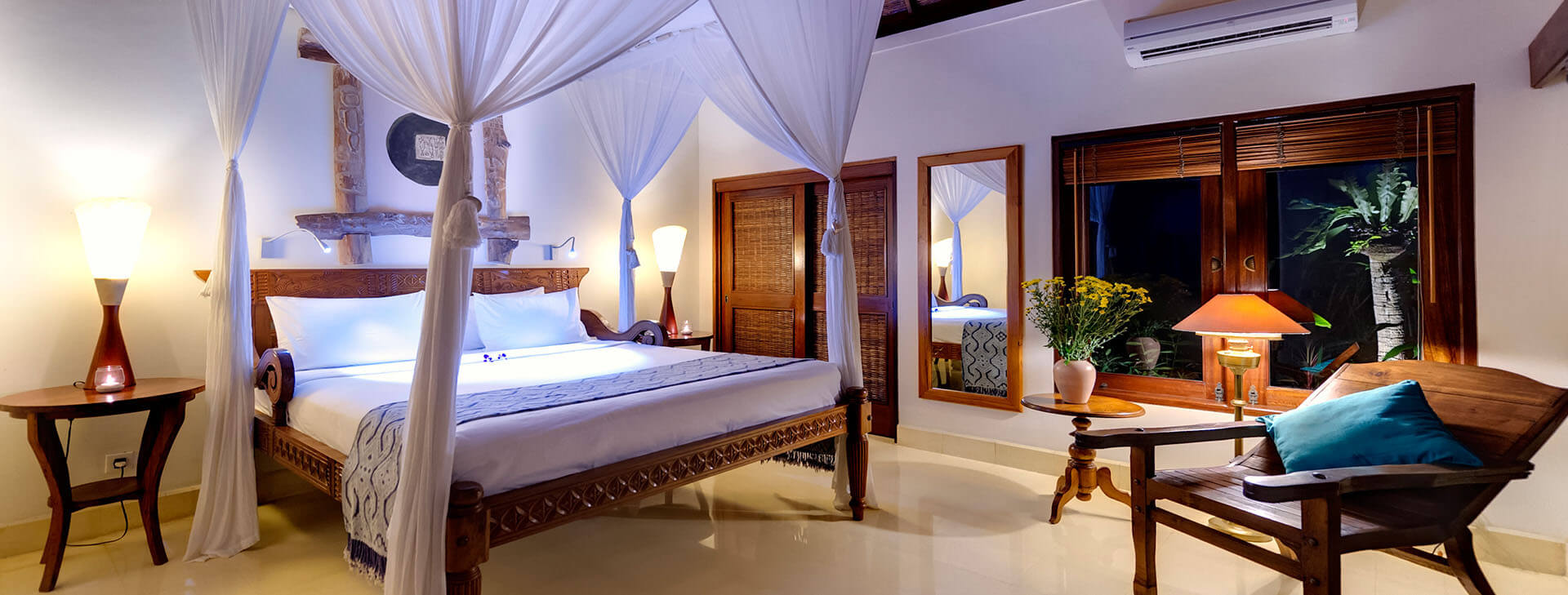 Villa Kedidi - Guest bedroom 3 at night